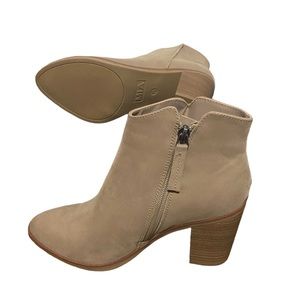 Size 7.5 Mia Fashion boots